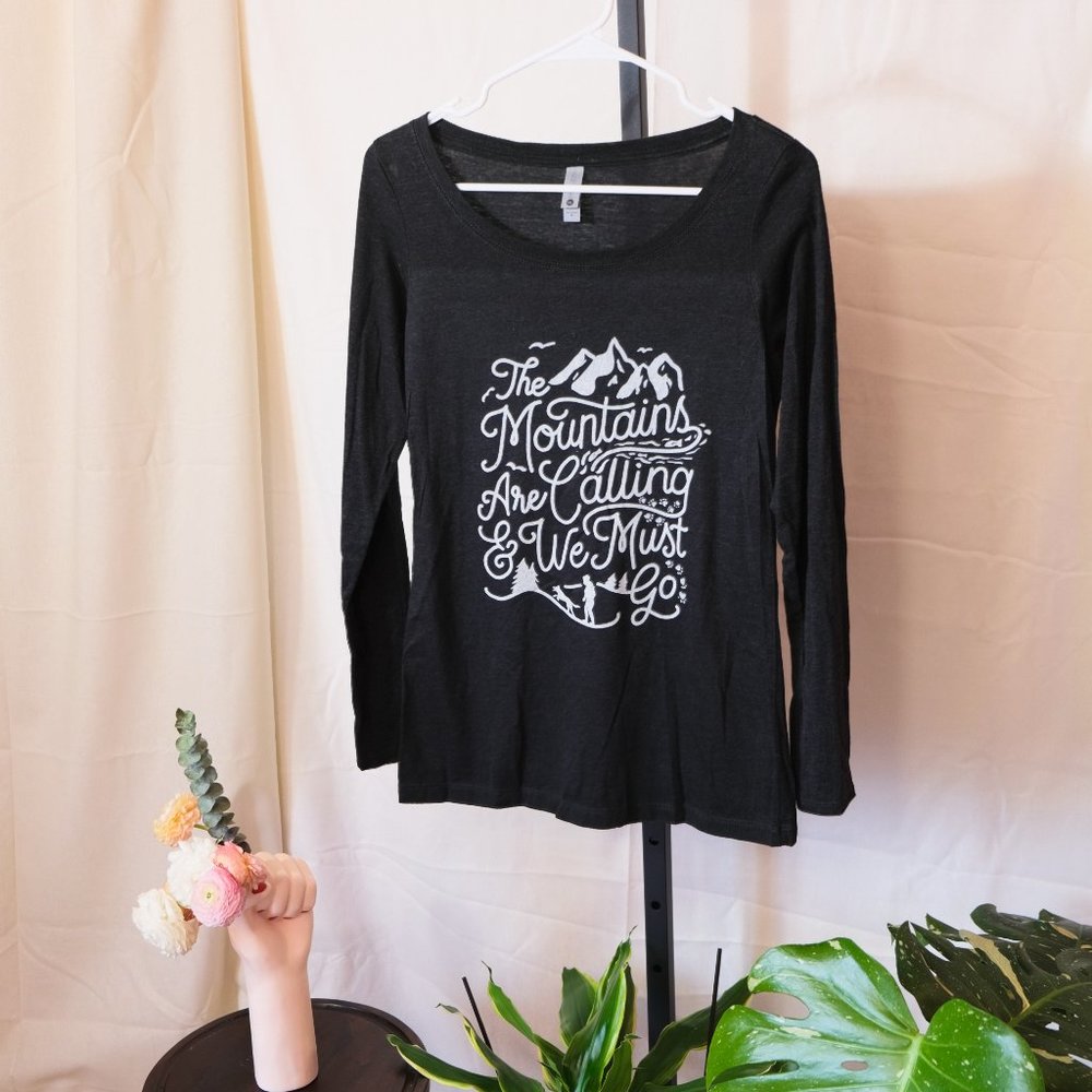Scoop Neck Mountains Top